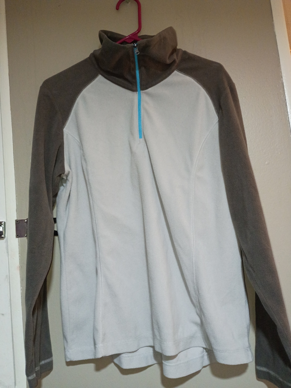 Columbia Men's Quarter-Zip Shirt Jacket in Cream & Brown with Blue Zipper